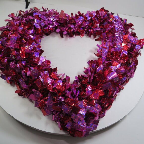 Valentine’s Day (2) Tinsel Wreath Set - Red Heart with Arrow & Pink/Red Heart - Picture 4 of 6